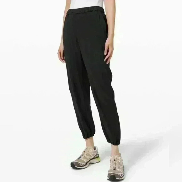 Lululemon Essential Affinity Mid Rise Jogger - Picture 1 of 5